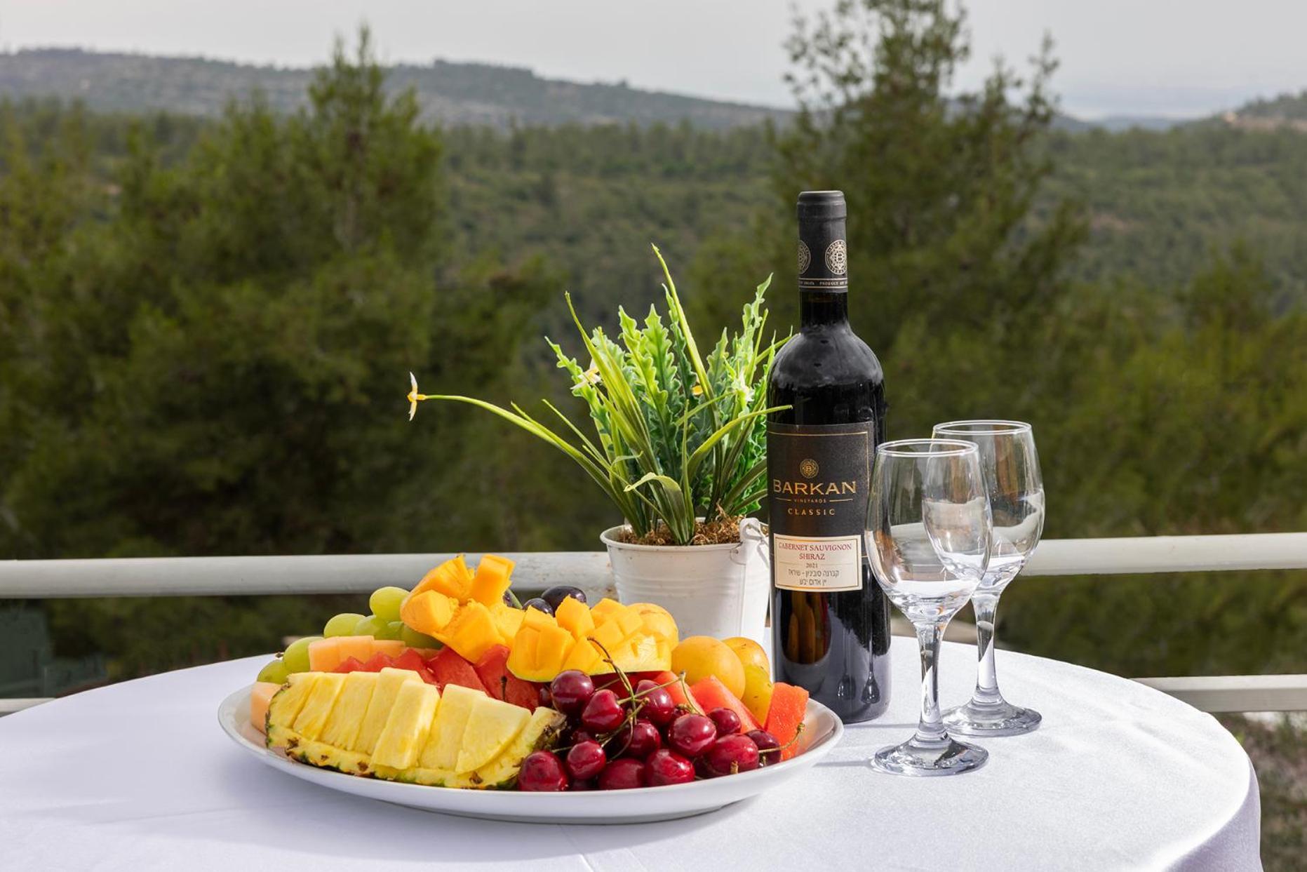 C Hotel Neve Ilan Luaran gambar