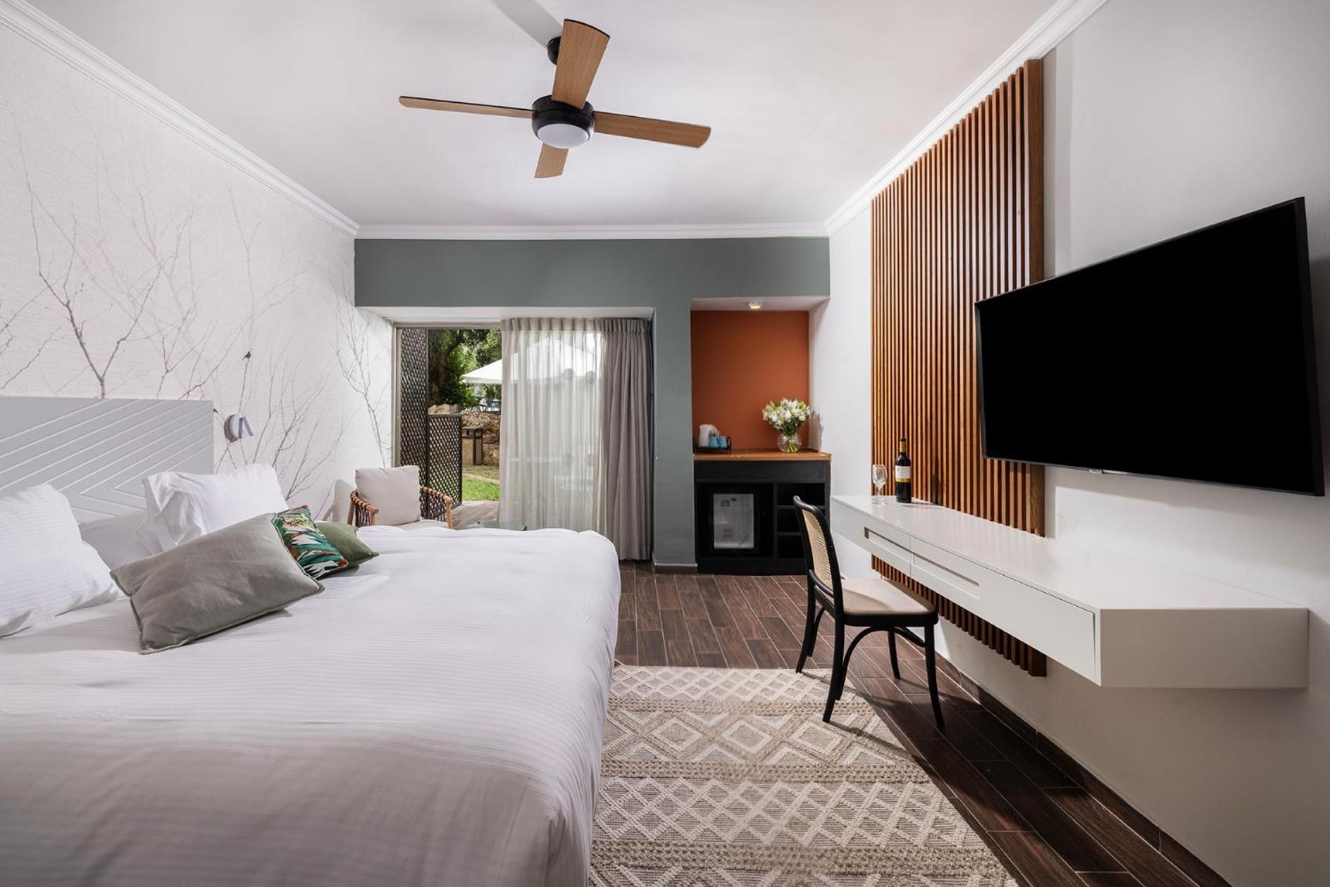 C Hotel Neve Ilan Luaran gambar