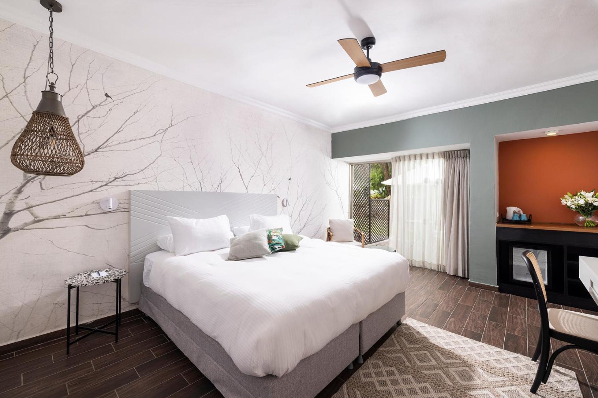 C Hotel Neve Ilan Luaran gambar