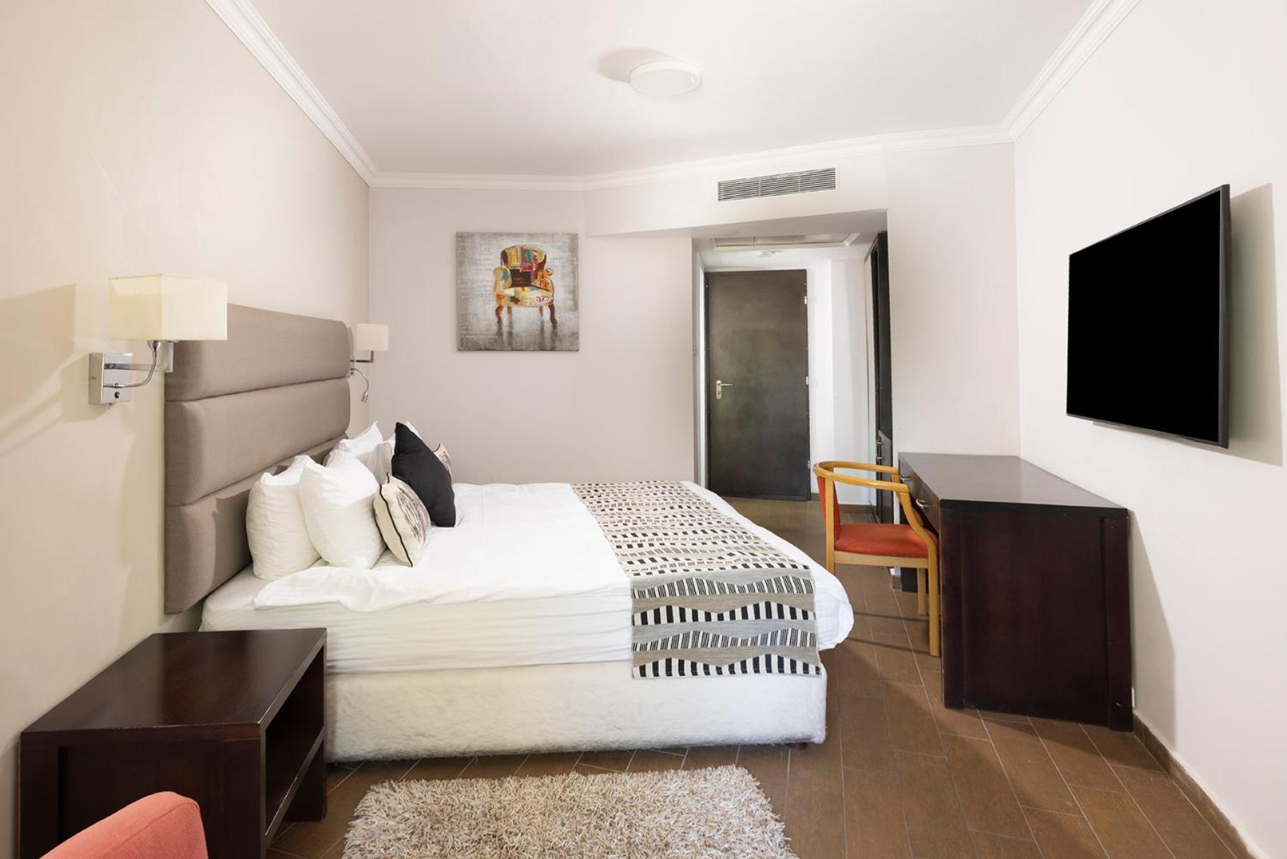 C Hotel Neve Ilan Luaran gambar